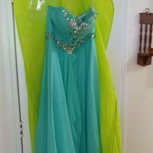 Prom gown
